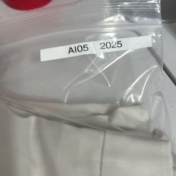 L.L. Bean Neutral Tan Chinos 100% Cotton Flat Front Straight Leg Pants Size 40 - Picture 8 of 8